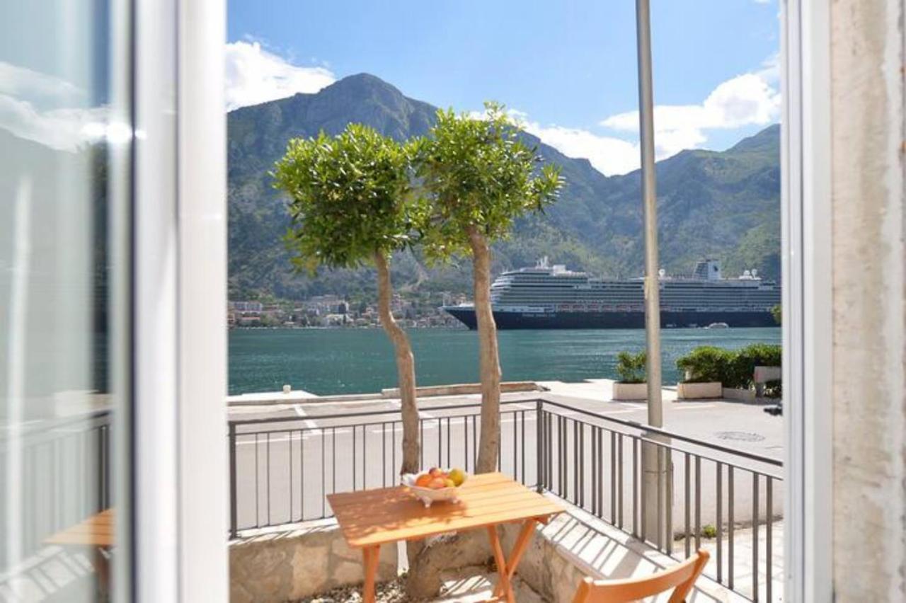 Cosy Front Line With Sea Access At Your Door Step Котор